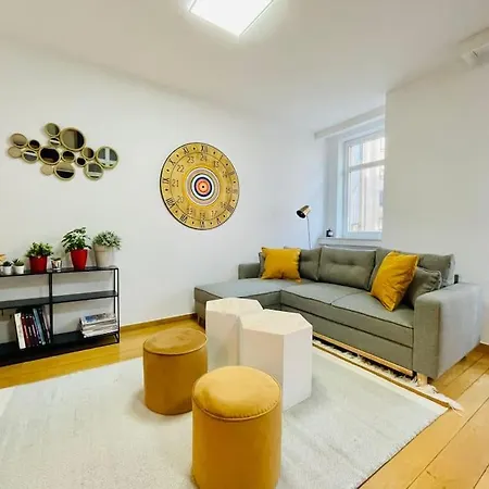 Cosy & New 2 Bedrooms In Center -9b Appartamento